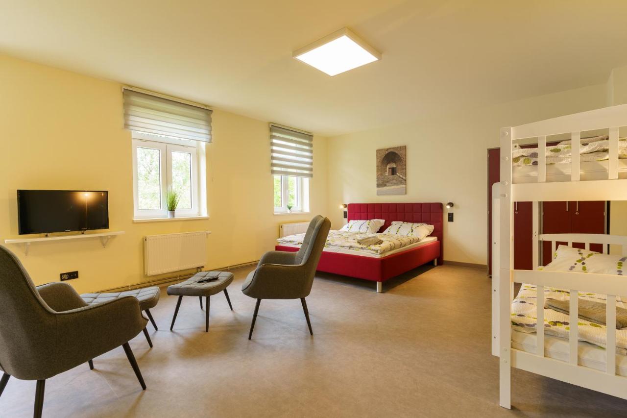 Hotel Und Hostel Gleisbett Annaberg-Buchholz Exterior photo